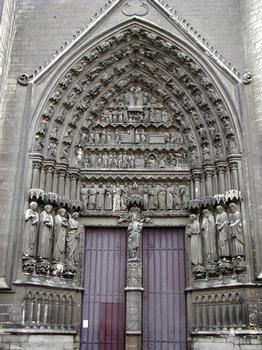 Cathédrale Notre-Dame d'Amiens.Portail de la Vierge Dorée