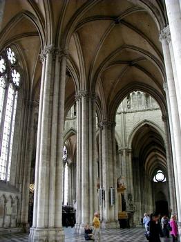 Cathédrale Notre-Dame d'Amiens.Double déambulatoire