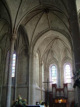 Angers - Eglise Saint-Serge (ancienne abbatiale) - Le choeur du 13ème siècle en style Plantagenêt avec ses 13 coupoles - Voûtes