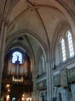 Angers - Cathédrale Saint-Maurice - Nef et orgue