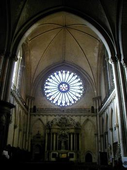 Cathédrale Saint-Maurice à Angers.Bras sud du transept