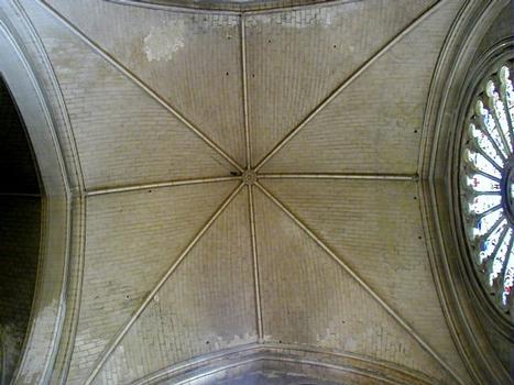 Cathédrale Saint-Maurice à Angers.Voûte du bras sud du transept
