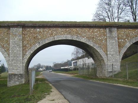 Aqueduc de l'Avre - Pont-aqueduc de franchissement de la vallée de l'Avre