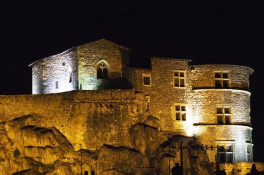 Château de Tournon la nuit