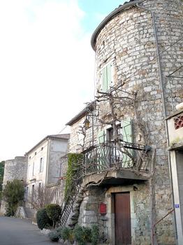 Remparts de Ruoms - Les remparts ont été progressivement occupés par les habitations