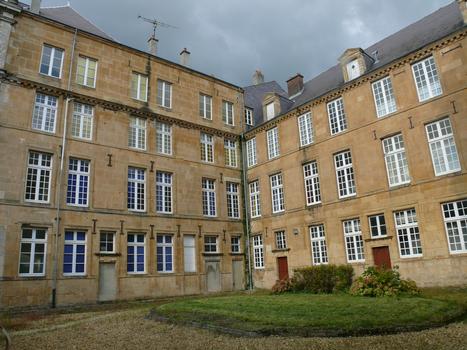 Sedan - Ancien Collège royal Saint-Louis des jésuites
