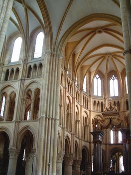Mouzon - Abbaye Notre-Dame - Abbatiale - Choeur et transept