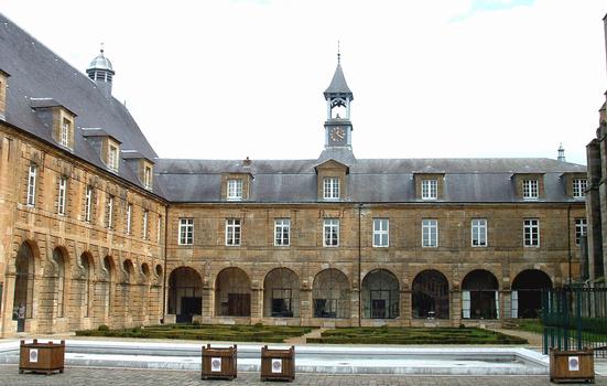 Mouzon - Abbaye Notre-Dame - Bâtiments conventuels