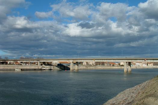 Arles - Pont de la RN113 sur le Rhône - Ensemble