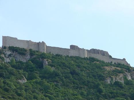 Château de Peyrepertuse - L'ensemble du château vu du côté nord