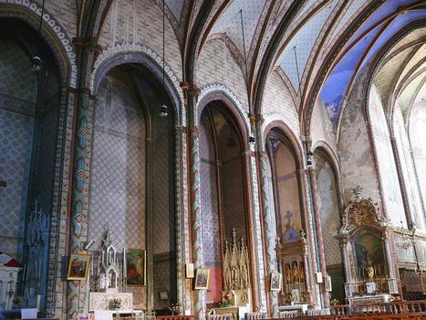 Montréal - Eglise Saint-Vincent - Chapelles latérales entre les contreforts