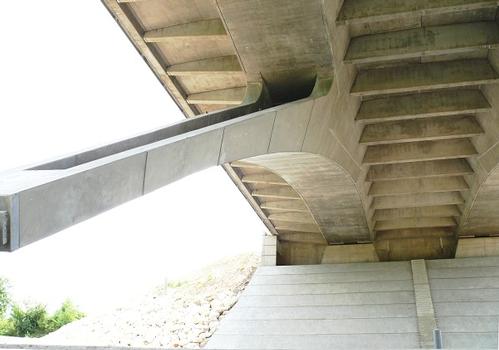 Autoroute A750 - Gignac - Pont sur l'Hérault - Demi-arc vers la culée en rive gauche