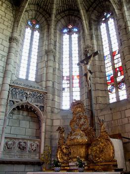 Chartreuse Saint-Sauveur - Chapelle - Choeur avec le tombeau des fondateurs, Vésian Valette et sa femme, Catherine Garnier