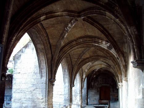 Avignon - Couvent des Célestins, place des Corps-Saints - Cloître