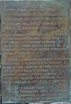 Barrage d'Eguzon - Plaque commémorative en hommage à Léon Chagnaud