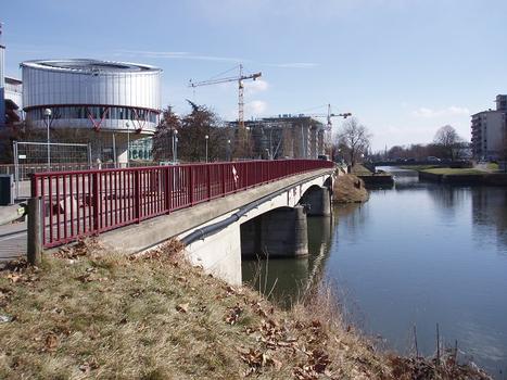 Strasbourg - Pont Zaepfel avant démolition pour l'élargir et permettre le passage de la ligne E du tram