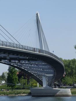 Fußgängerbrücke der zwei Ufer zwischen Straßburg und Kehl (Passerelle des Deux Rives)