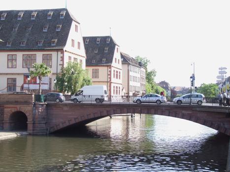 Strasbourg - Pont du Corbeau à côté du Musée historique dans les anciennes boucheries