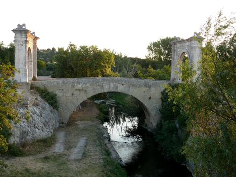 Saint-Chamas - Pont Flavien le matin