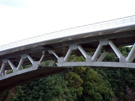 Pont du Bras de la Plaine, La Réunion.Clé de travée