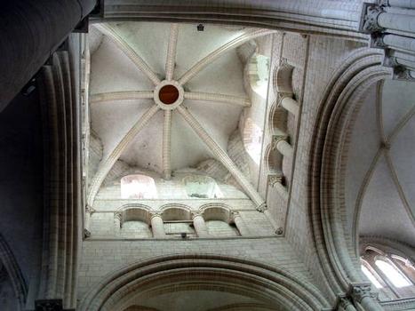 Abbaye aux Hommes, Caen: Eglise Saint-Etienne - Tour-lanterne de la croisée du transept