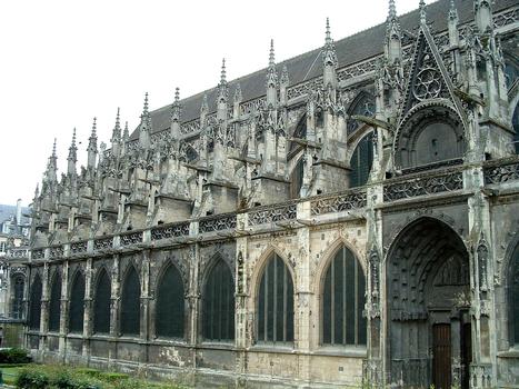 Caen - Eglise Saint-Pierre - Elévation extérieure de la nef