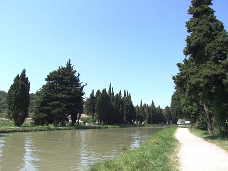 Canal du Midi - Béziers - Le canal entre les 7 écluses de Fonséranes et le pont-canal
