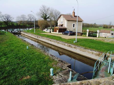 Loire Lateral Canal – Lock No. 24 at Crille on the Givry-Fourchambault Branch