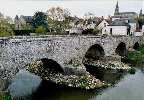 Candé-sur-Beuvron - Pont sur le Beuvron - Vu de l'amont