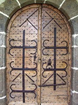 Saint-Vincent-de-Salers - Eglise Saint-Vincent - Porche: les pentures de la porte sans anciennes