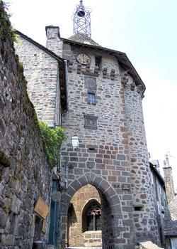 Stadtmauern von Salers – Porte du Beffroi