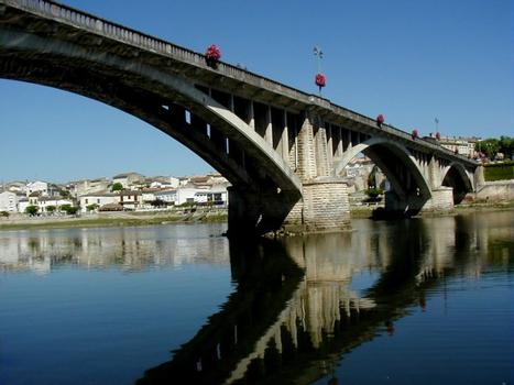 Pont de Castillon-la-Bataille