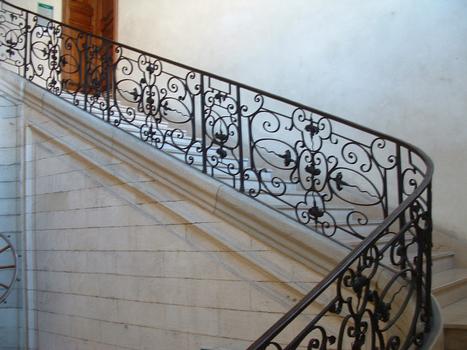 Cavaillon - Hôtel de ville - Escalier