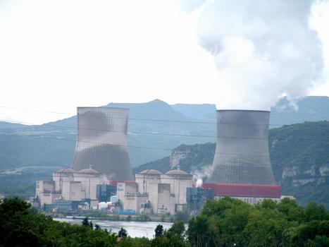 Centrale nucléaire de Cruas-Meysse - Bâtiments réacteurs et aéroréfrigérants