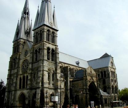 Eglise Notre-Dame-en-Vaux à Châlons-en-Champagne.Ensemble