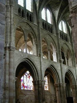 Eglise Notre-Dame-en-Vaux à Châlons-en-Champagne.Elévation de la nef