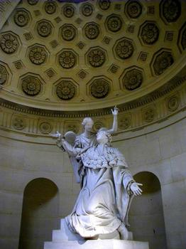 Chapelle expiatoire à Paris.Statue de Louis XVI