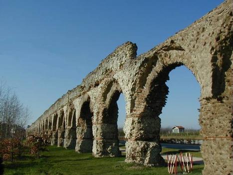 Aqueduc du Gier, Chaponost.Arches du Plat-de-l'Air
