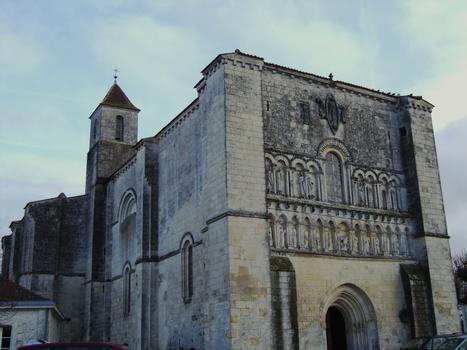 Pérignac - Eglise Saint-Pierre - Ensemble