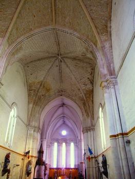 Pérignac - Eglise Saint-Pierre - Nef