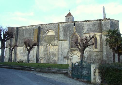 Pérignac - Eglise Saint-Pierre - Ensemble - Extérieur