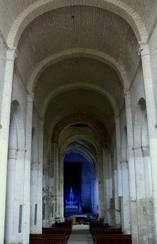 Saint-Amant-de-Boixe - Eglise Saint-Amant (ancienne abbaye Saint-Amant) - Nef