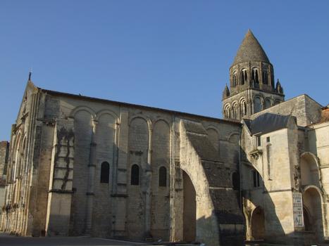 Saintes - Abbaye aux Dames (abbaye Notre-Dame) - Abbatiale Notre-Dame