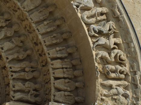 Aulnay-de-Saintonge - Eglise Saint-Pierre-de-la-Tour - Portail sud - Détail des voussures