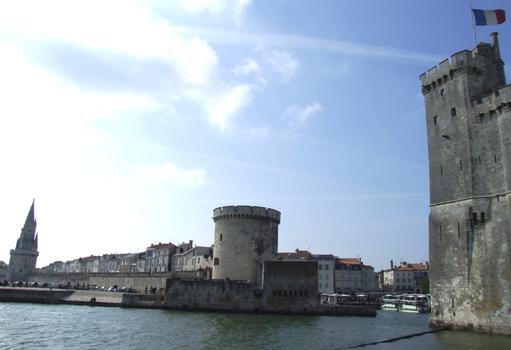 La Rochelle - Tours Saint-Nicolas, de la Chaîne et de la Lanterne et les remparts