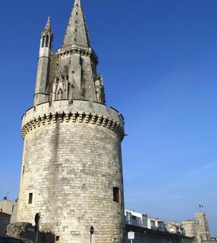 La Rochelle - Tours Saint-Nicolas, de la Chaîne et de la Lanterne et les remparts