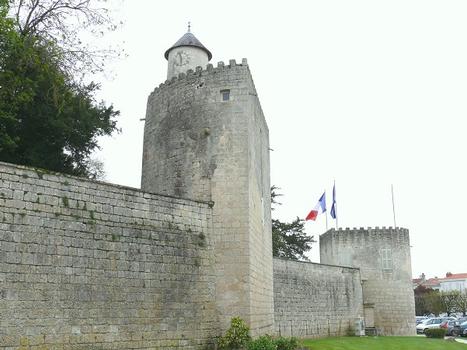 Château de Surgères - Remparts