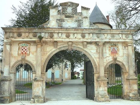 Château de Surgères - Porte Renaissance