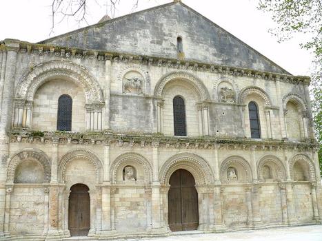Surgères - Eglise Notre-Dame - Façade