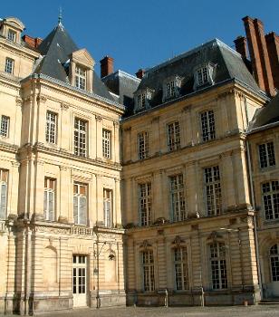 Château de FontainebleauAile des Reines mères et aile Louis XV